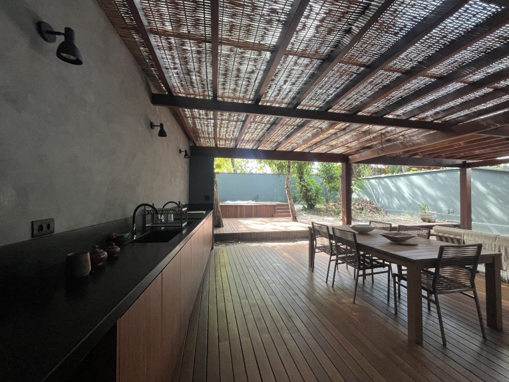 CASA EM EXCELENTE CONDOMÍNIO RESIDENCIAL