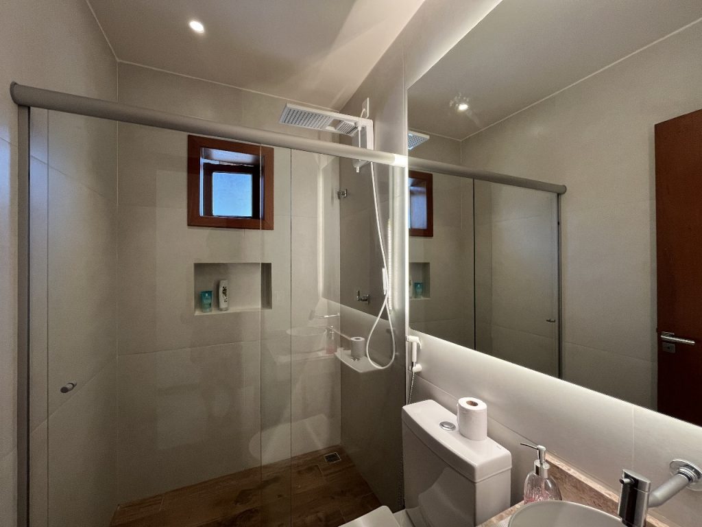 CASA EM EXCELENTE CONDOMÍNIO RESIDENCIAL