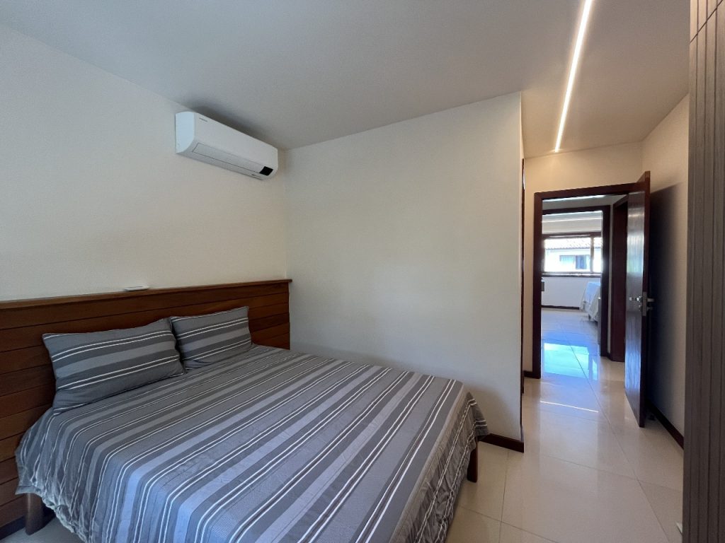 CASA EM EXCELENTE CONDOMÍNIO RESIDENCIAL