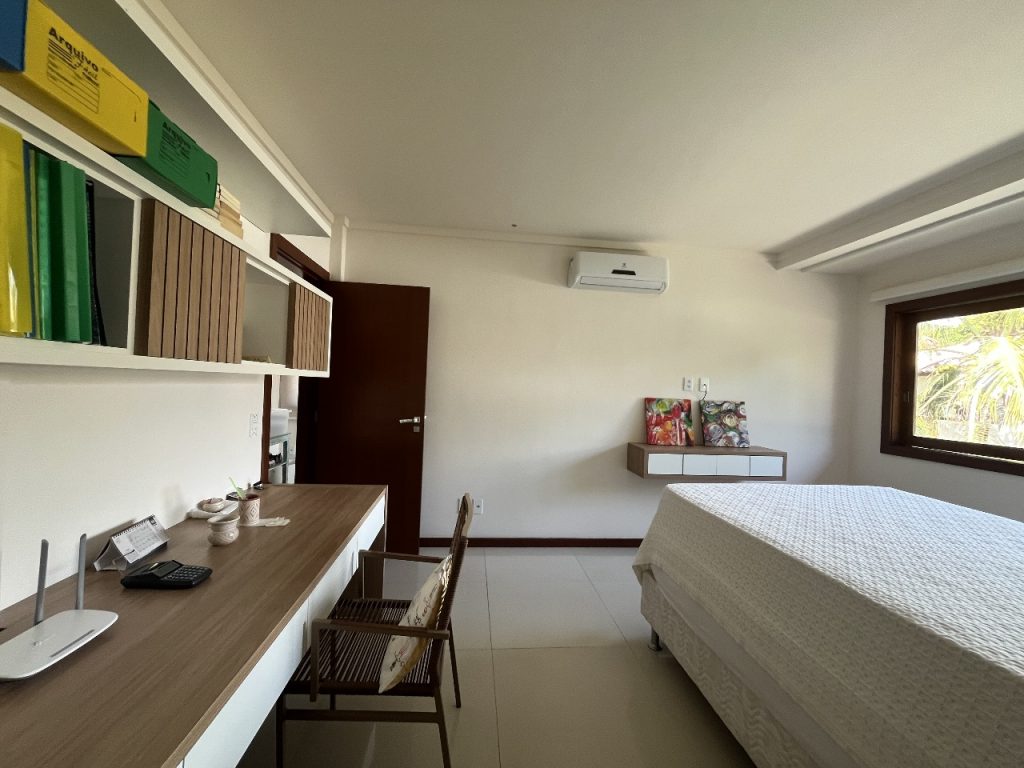 CASA EM EXCELENTE CONDOMÍNIO RESIDENCIAL